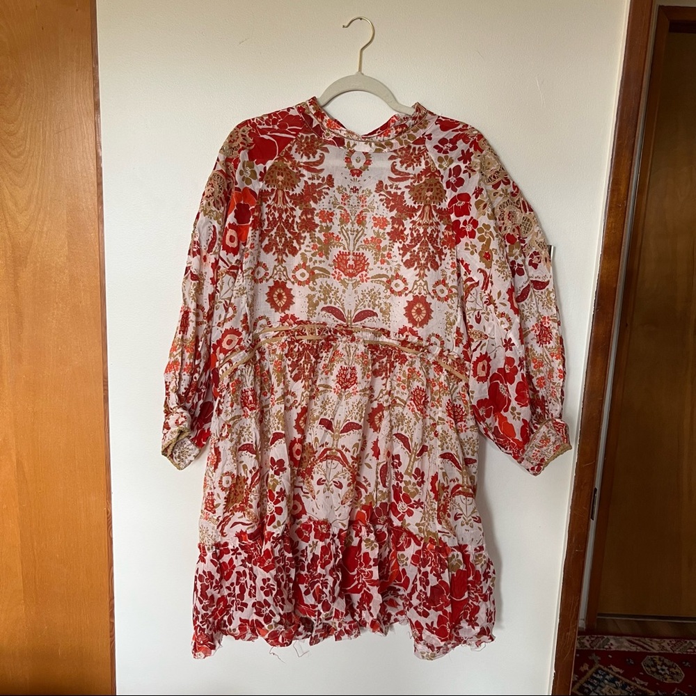 Free people keyhole mini dress! 3/4 length sleeves. Size XL. EUC.